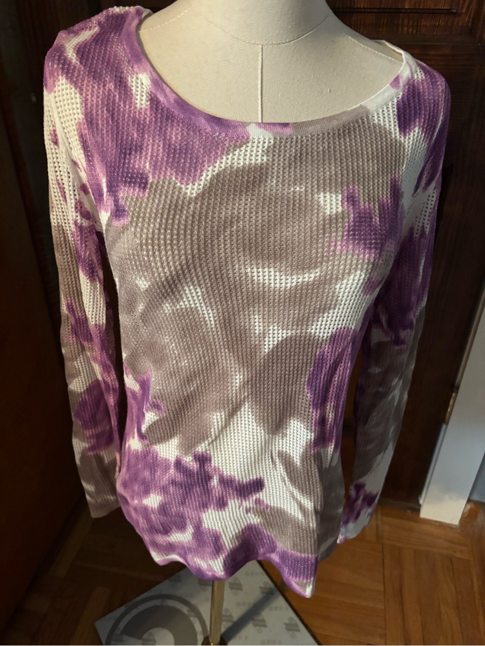 Like New INC Women's Purple and Taupe Floral Long Sleeve Knit Top Size Large